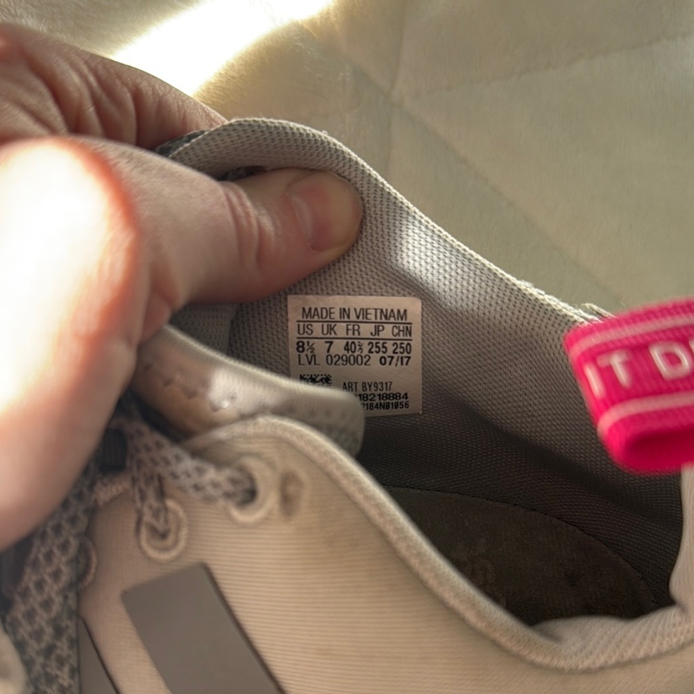 Adidas Women's Gray and Pink Running Shoes- size 8.5 - Picture 5 of 5